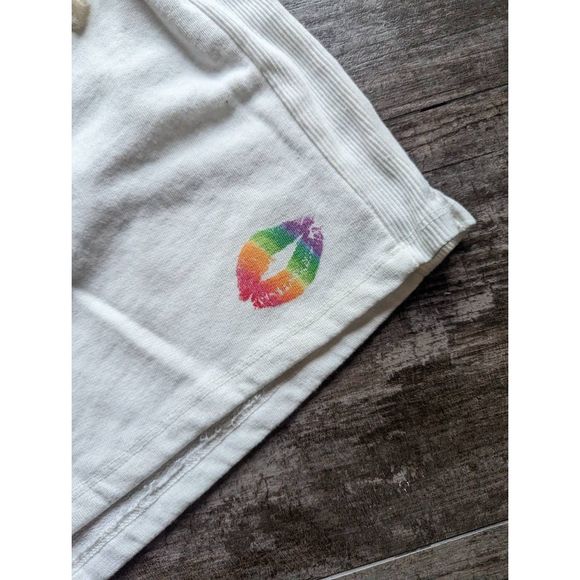 WILDFOX Miami Pride Shorts Rainbow - Picture 3 of 4